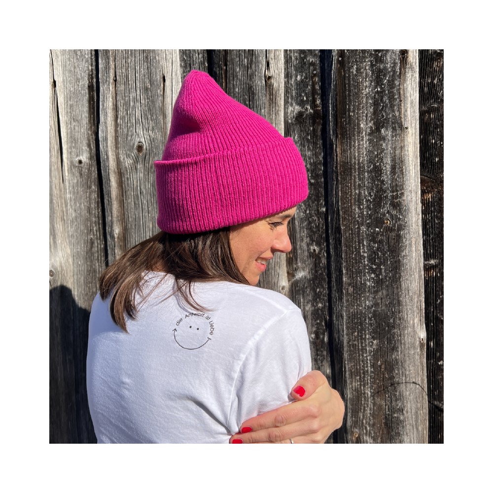 HerzBeanie // Fuchsia